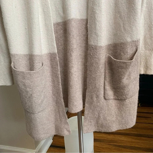 Madewell Kent Colorblock Cardigan Sweater in Coziest Yarn Bright Ivory Sz Small - Picture 8 of 11